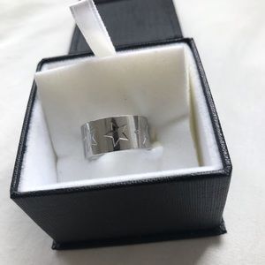 Bagatiba sterling silver thick star ring